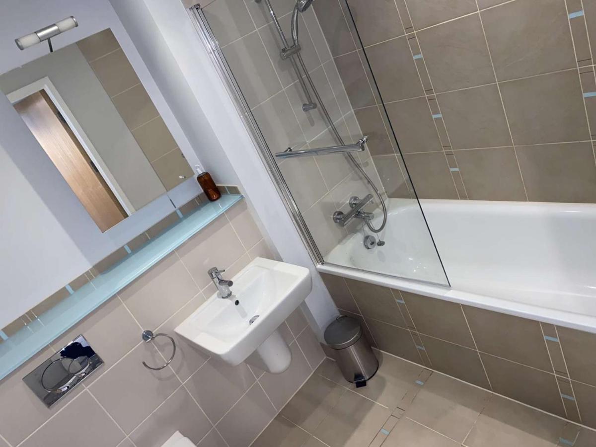 Gunwharf Apartment Portsmouth Kültér fotó